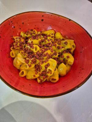 Mac and cheese at Huacamole Vegan Food in San Pedro