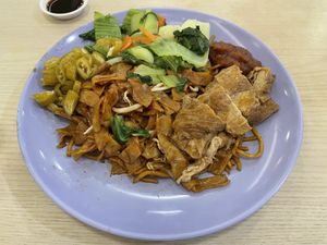 Economic noodles with 2 veg for $2.90  at Ji Ling Vegetarian 吉淩素食 in North Singapore