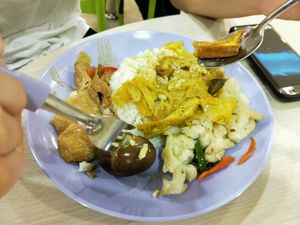 素菜饭。 at Ji Ling Vegetarian 吉淩素食 in North Singapore