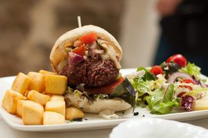 Veggie burger at La Mar de Vins in Mallorca