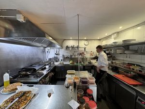 Open kitchen  at La Mar de Vins in Mallorca