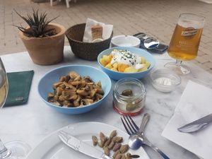 Tapas at La Mar de Vins in Mallorca