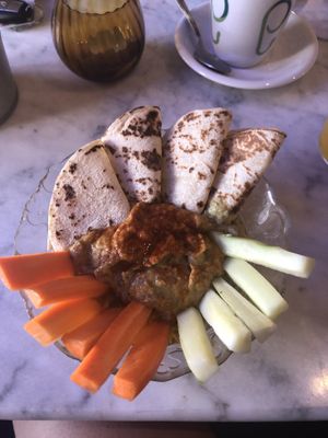 Hummus at La Mar de Vins in Mallorca