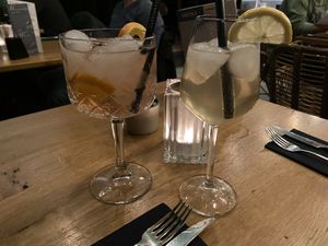 G&T and Twinkle prosecco at Mr. & Mrs. Watson in Amsterdam