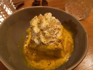 Vanilla cake at Mr. & Mrs. Watson in Amsterdam