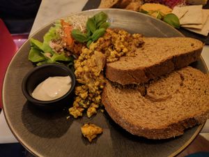 tasty tofu scramble at Mr. & Mrs. Watson in Amsterdam