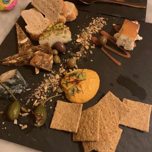 vegan cheese platter at Mr. & Mrs. Watson in Amsterdam