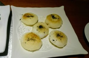 Seaweed buns at Zǎozǐ Shù - Vegetarian Life Style - Gubeii in Shanghai