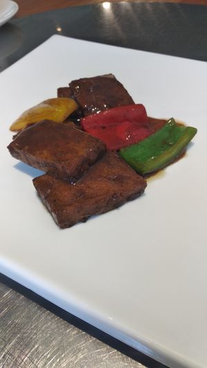 Black Pepper Steak at Zǎozǐ Shù - Vegetarian Life Style - Gubeii in Shanghai