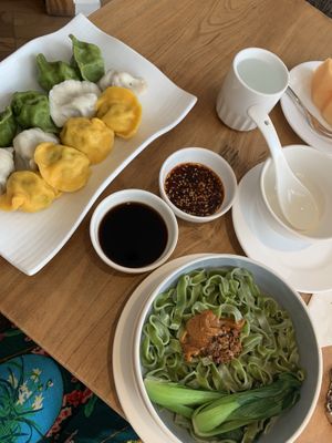 Dumplings 🥟 & Dandan noodles, Sichuan style (they asked how spicy I wanted 🌶) at Zǎozǐ Shù - Vegetarian Life Style - Gubeii in Shanghai