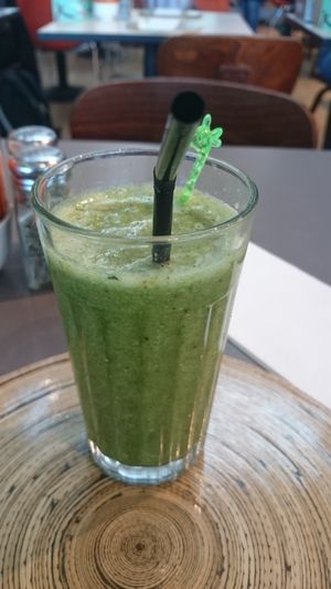 Smoothie at LHR - Giraffe - T5 in West London