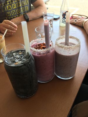 Vegan smoothies at Dear Jervois in Auckland