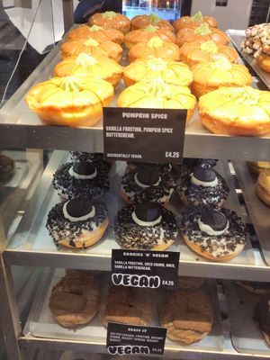 Vegan pumpkin spice doughnut 😋 at Doughnotts in Nottingham