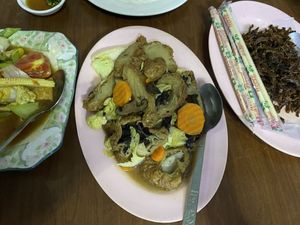   at Soe Pyi Swar Vegetarian Centre 斋全素食餐室 in Yangon