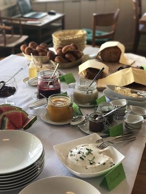 Brunch. Foto by Jardin by Albanbrücke at Jardin by Albanbrücke in Basel