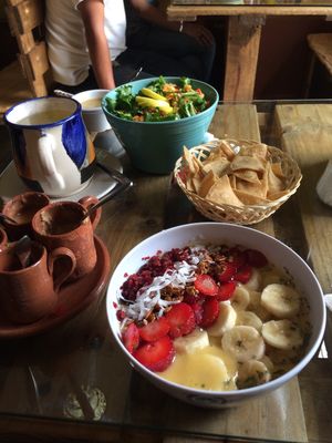 Sweet dream bowl and Salad  at Bek Semilla de Vida in San Cristobal De Las Casas