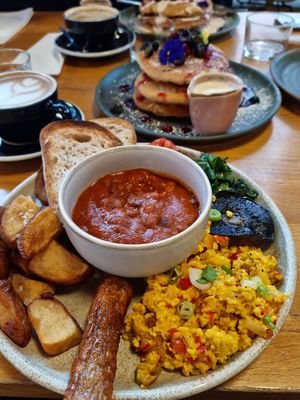 Classic breakfast and Berry pancakes at Mildreds - Dalston in East London