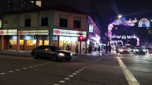 Street View at Komala's Restaurant - Farrer Park in Central Singapore