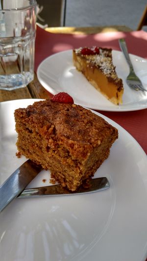 Bizcocho de zanahoria at Cafeteria Reina in Lugo