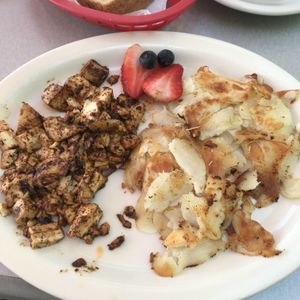 Classic vegan (tofu scramble and rosemary potatoes) at Stella's Cafe in Wildwood