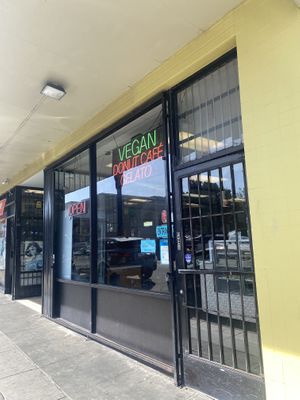 Vegan Donuts is Open!!  at Vegan Donut Gelato in Oakland