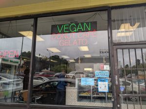  at Vegan Donut Gelato in Oakland