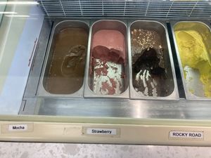 Gelato flavors 2020-09-27 at Vegan Donut Gelato in Oakland