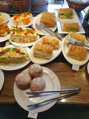 Some sandwiches and desserts at Apetit Natural in Brasilia