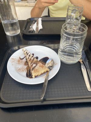 Raw vegan coconut tarte  at Veggie Momi in Albufeira