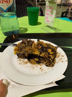 Cake at Veggie Momi in Albufeira