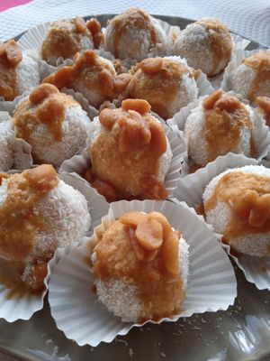 Special bombons at Veggie Momi in Albufeira