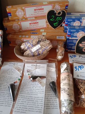 Herbs at Veggie Momi in Albufeira