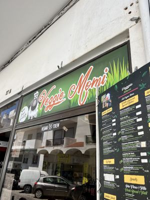 Shop front  at Veggie Momi in Albufeira