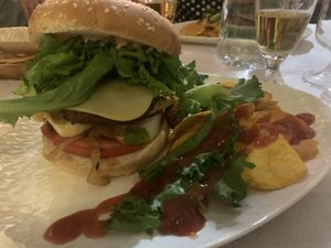 Hamburguesa Momi   at Veggie Momi in Albufeira