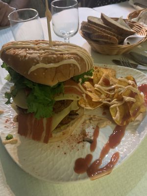 Doble cheese burger  at Veggie Momi in Albufeira