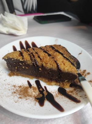 Banana cacao cake at Veggie Momi in Albufeira