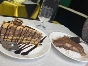 Peanut Butter & Chocolate Layered Cake and GF Coconut Chocolate Cake  at Veggie Momi in Albufeira