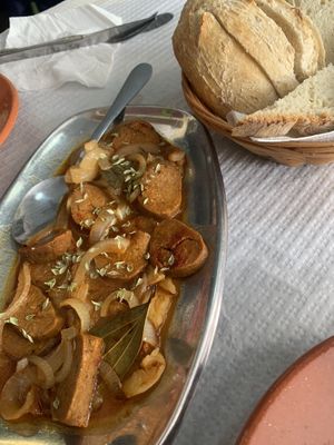 Sausages and breadd  at Veggie Momi in Albufeira