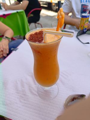 Tropical smoothie at Veggie Momi in Albufeira