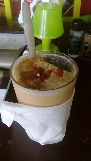 Amazing vegan café with an incredible woman running it. I had the best smoothie I've ever had. The caramel cake was so delicious I had to have a piece to take away as well.
All her food is freshly prepared,  wholesome and really tasty. There's a great homely vibe too.
We can't wait to go back. at Veggie Momi in Albufeira