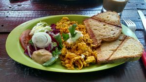 Tofu Scramble at Veggie Momi in Albufeira