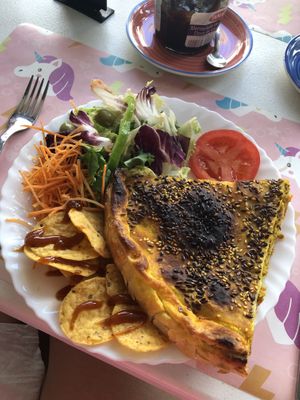 Scrambled tofu slice 😍 at Veggie Momi in Albufeira