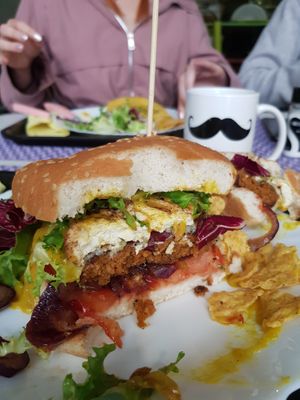 Inside burger so good  at Veggie Momi in Albufeira