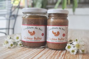Cashew Choco Butter.
Made from Cashew, Cacao, and Palm Sugar at Confiture de Bali in Ubud