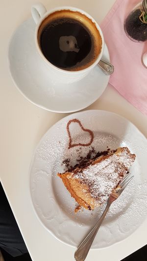 Vegan marmorkuchen at Cafe Lotti in Munich