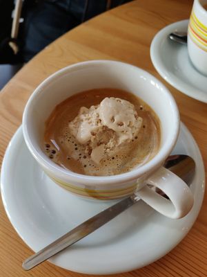 Affogato - a cappuccino cup with coffee and vegan hazelnut ice cream at Duo - Sicilian Ice Cream in Berlin