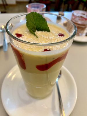 vegan  mango lassi 🥛 at Herbstapfel in Kassel
