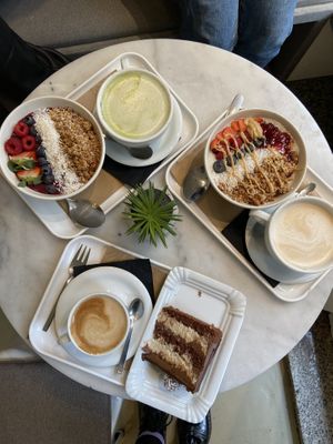 acai bowl, porridge and bounty cake  at Barbarella Juicebar in Ljubljana