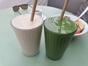 Oat smoothie and Green Detox smoothie at Barbarella Juicebar in Ljubljana