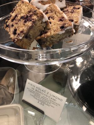 vegan cake with blueberries and lemon at Barbarella Juicebar in Ljubljana